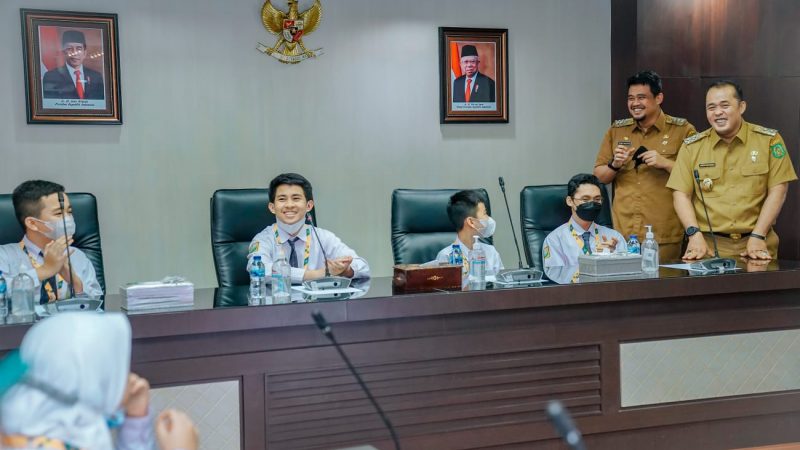 Bobby Nasution Perkenalkan Seluruh Isi Balai Kota, Siswa Perguruan Islam Al Amjad: Pak Wali Keren